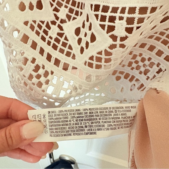 NWT Endless Rose Women’s White Embroidered Lace Blouse - Picture 8 of 12